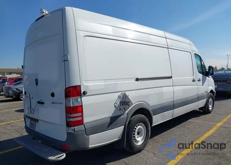 2011 Mercedes-Benz Sprinter 2500 High Roof из США, поврежденный, VIN WD3PE8CB4B5565573